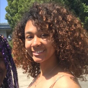 Meet your Posher, Jasmine